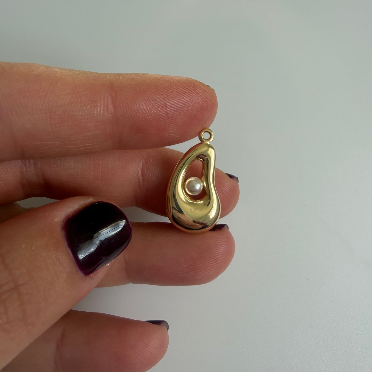 Pearl on Gold Pendant